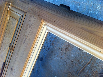 image renovation de porte en bois