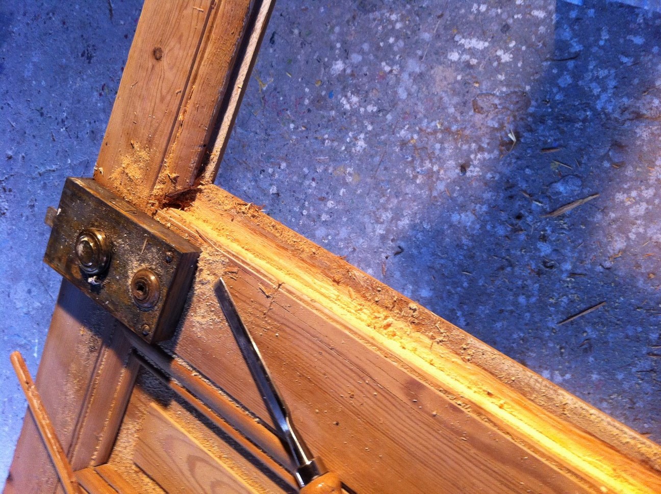  image renovation de porte en bois
