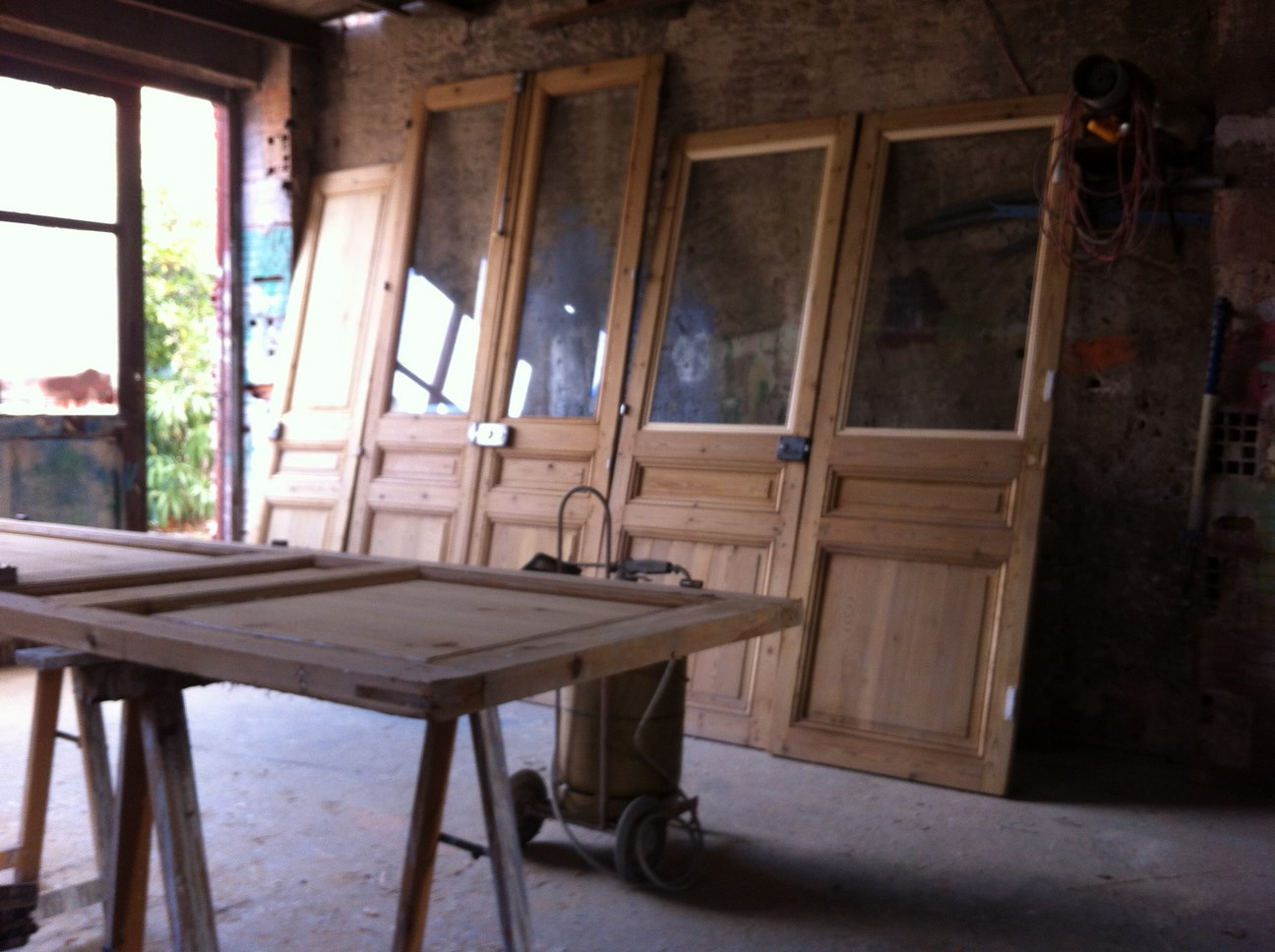  image renovation de porte en bois